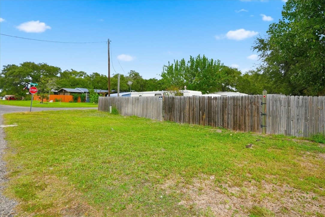 532 N Kossuth Street Rockport TX 78382