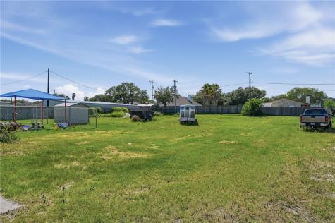 1615 Voss Avenue Odem TX 78370