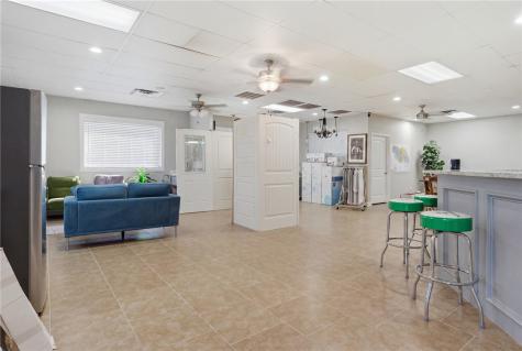 1615 Voss Avenue Odem TX 78370