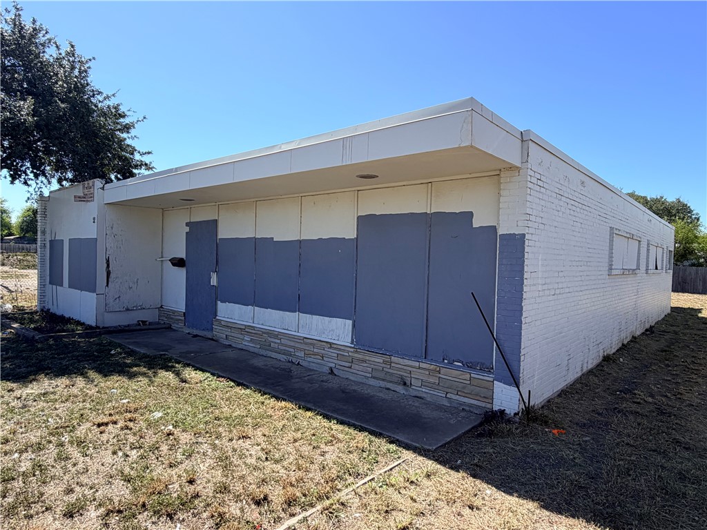 1609 S Brownlee Boulevard Corpus Christi TX 78404