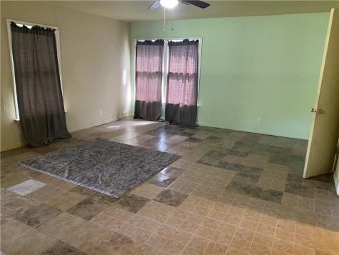 110 S Us Highway 77 Robstown TX 78380