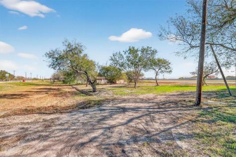 110 S Us Highway 77 Robstown TX 78380