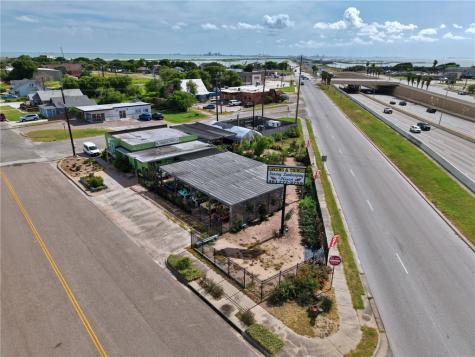809 Houston Street Portland TX 78374