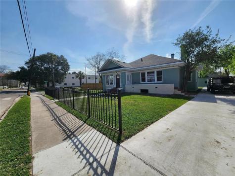 535 S Carancahua Street Corpus Christi TX 78401