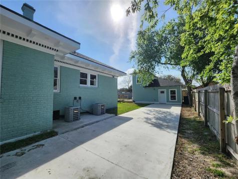 535 S Carancahua Street Corpus Christi TX 78401