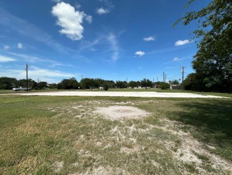 312 N 6th Street Kingsville TX 78363