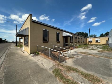 312 N 6th Street Kingsville TX 78363