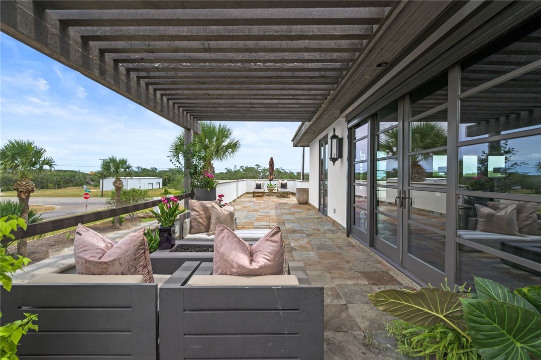 1703 Highway 35 S Rockport TX 78382