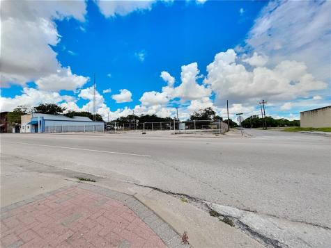201 Houston Street George West TX 78022
