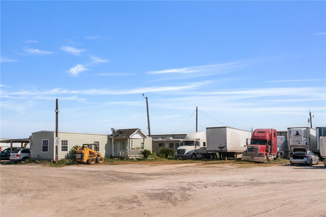 5725 Old Brownsville Drive Corpus Christi TX 78417