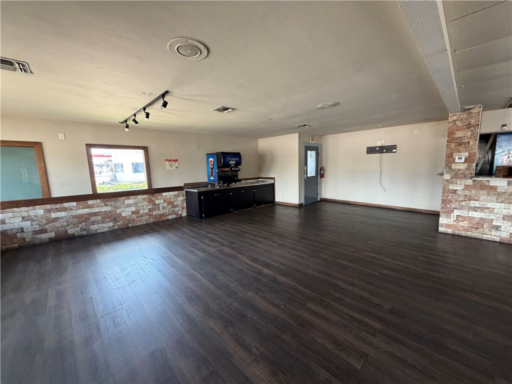 707 Nueces Street George West TX 78022