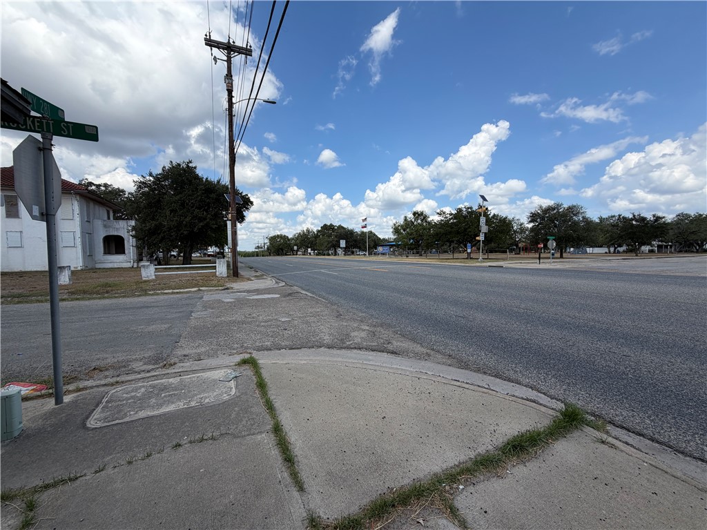 707 Nueces Street George West TX 78022