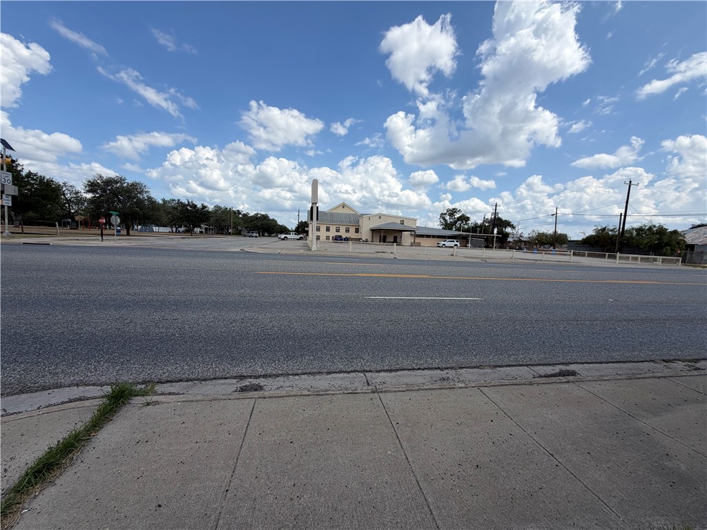 707 Nueces Street George West TX 78022
