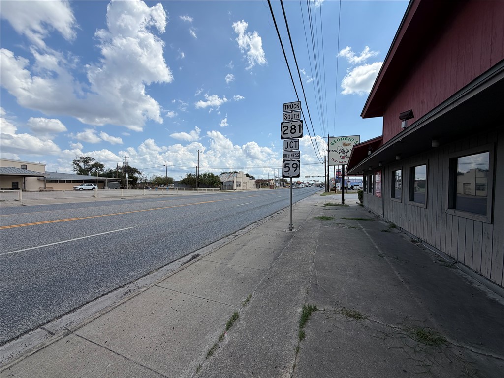 707 Nueces Street George West TX 78022