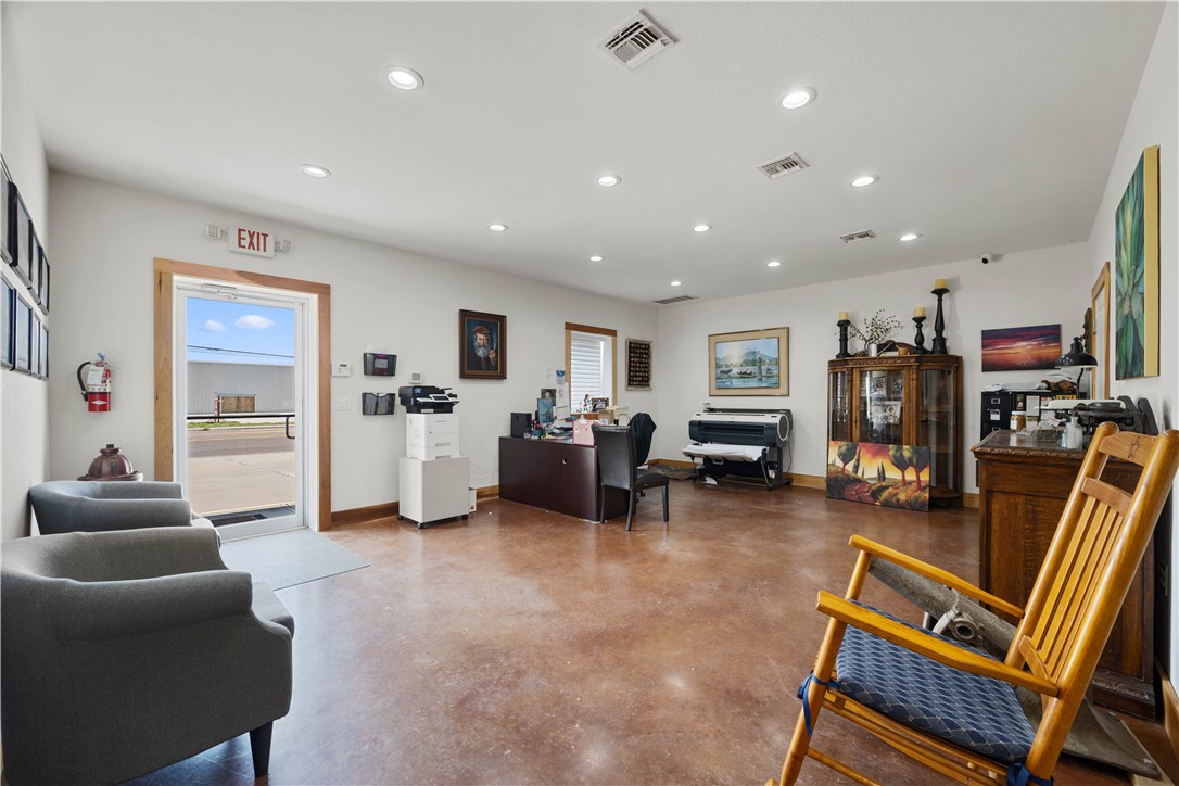 1125 W Market Street Rockport TX 78382