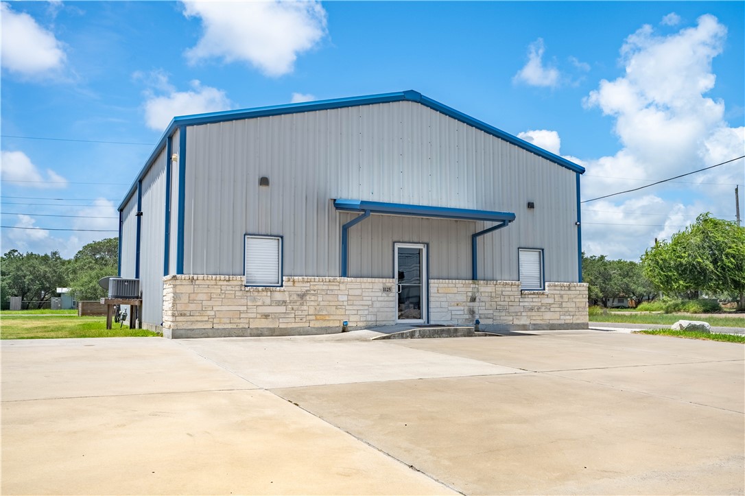 1125 W Market Street Rockport TX 78382