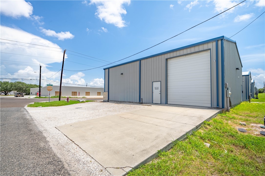 1125 W Market Street Rockport TX 78382