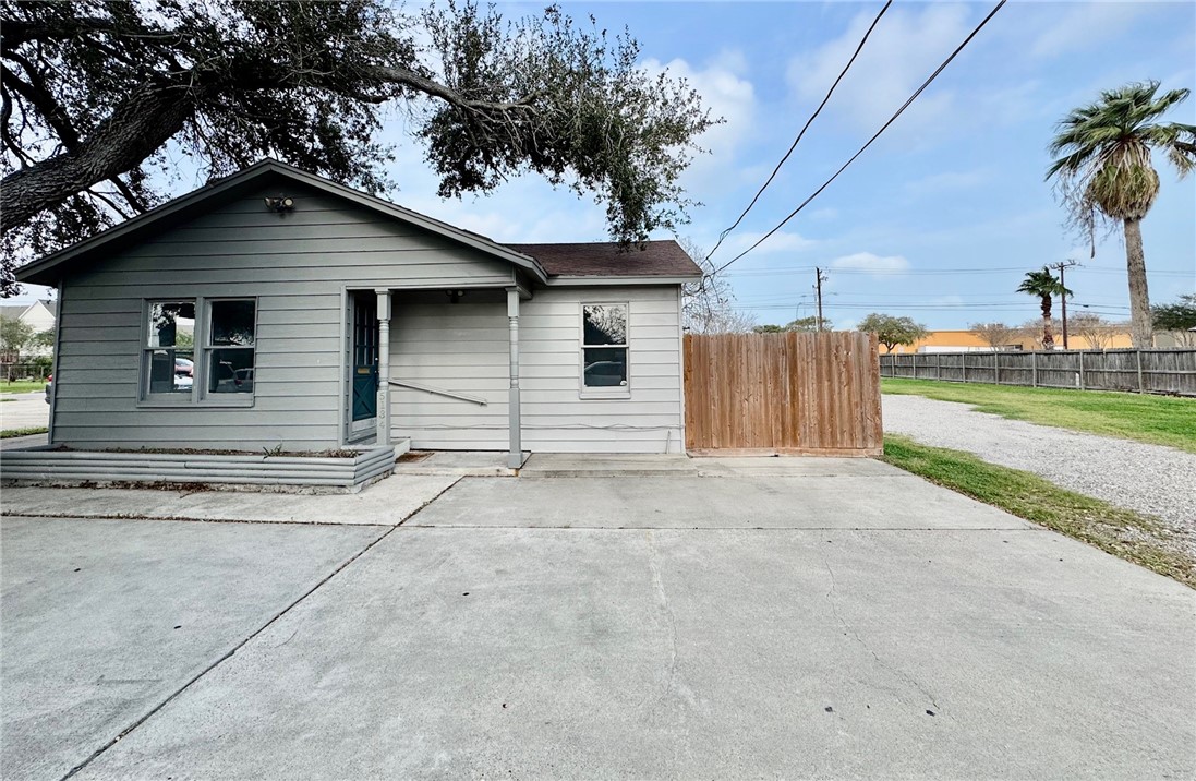 5134 Williams Drive Corpus Christi TX 78411