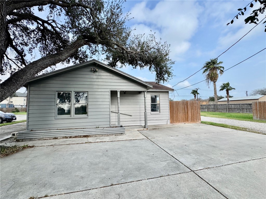 5134 Williams Drive Corpus Christi TX 78411