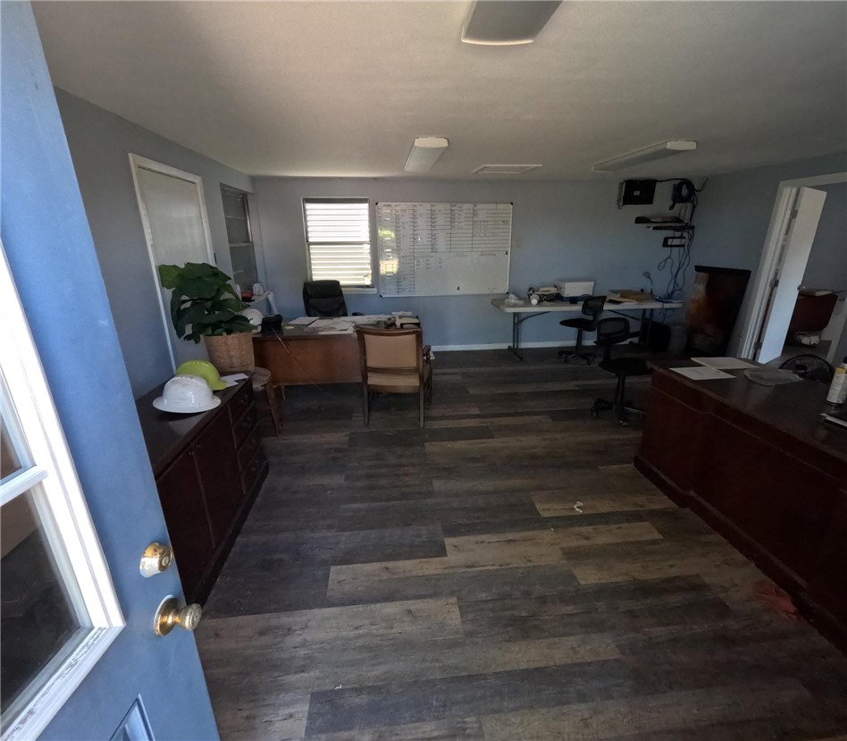 2737 Rand Morgan Corpus Christi TX 78410