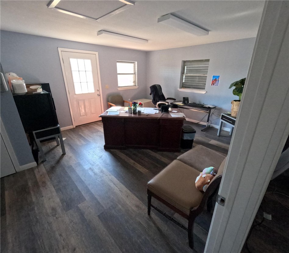 2737 Rand Morgan Corpus Christi TX 78410