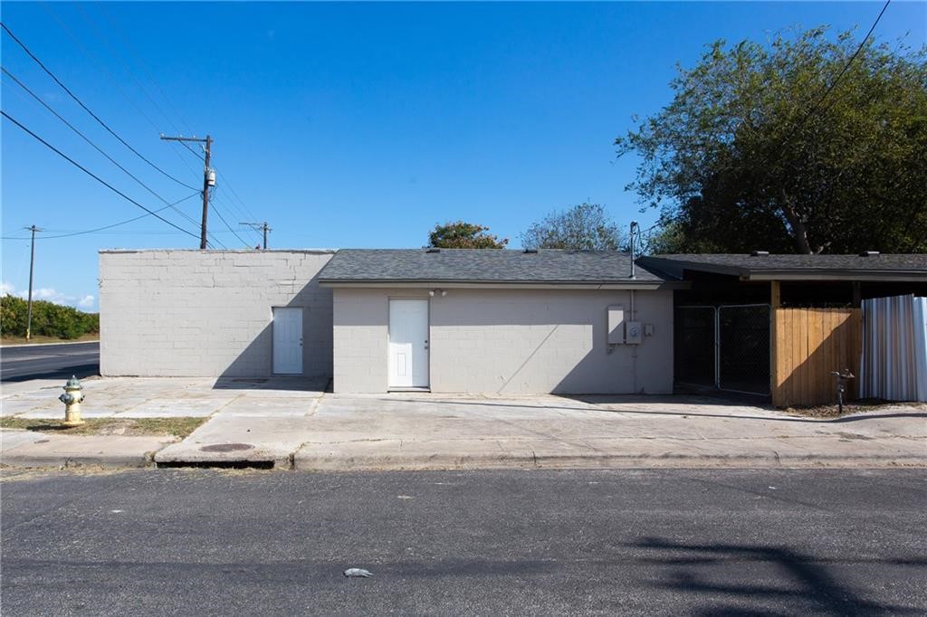 3013 Agnes Street Corpus Christi TX 78405