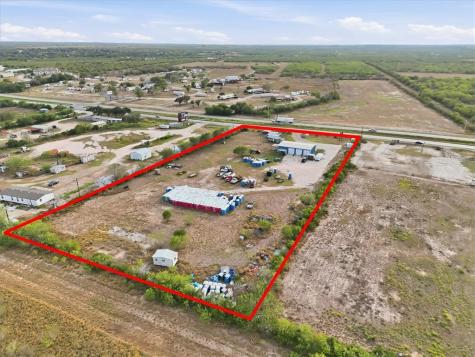 3128 Highway 281 George West TX 78022