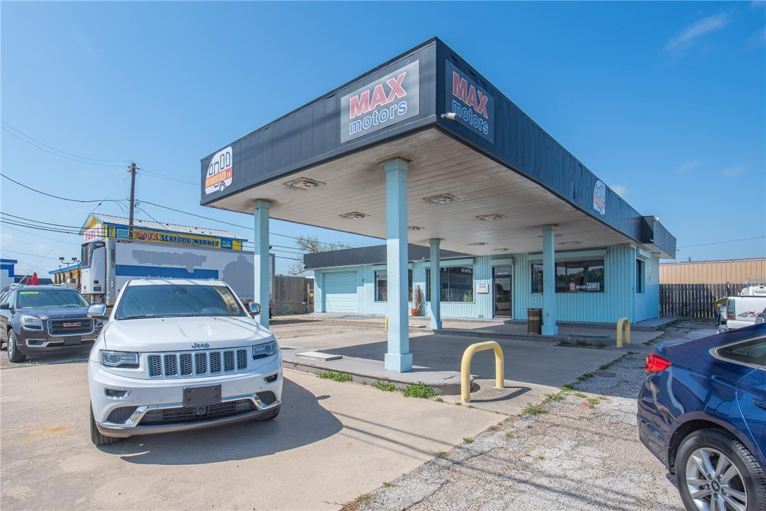 9818 S Padre Island Drive Corpus Christi TX 78418