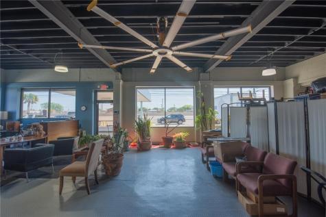 9818 S Padre Island Drive Corpus Christi TX 78418