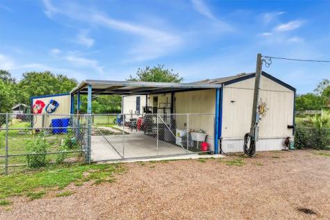 180 County Road 112 Alice TX 78332