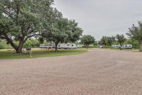180 County Road 112 Alice TX 78332
