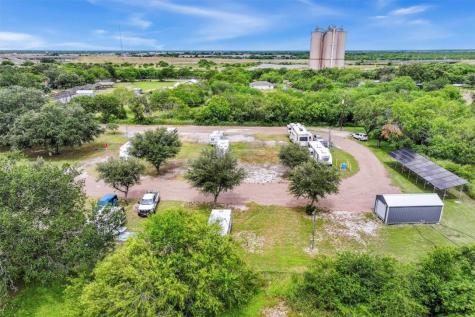 180 County Road 112 Alice TX 78332
