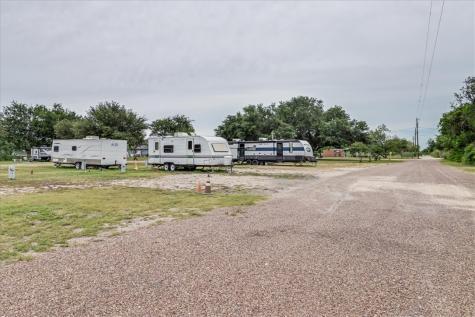 180 County Road 112 Alice TX 78332