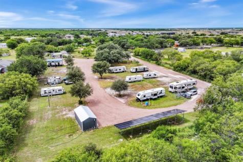 180 County Road 112 Alice TX 78332