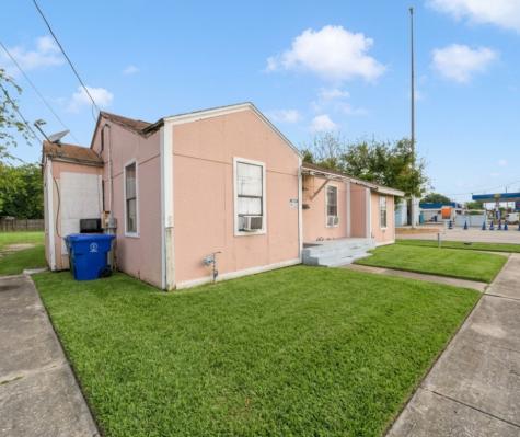 4325 Kostoryz Corpus Christi TX 78415