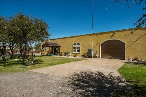 1852 State Highway 188 Rockport TX 78382