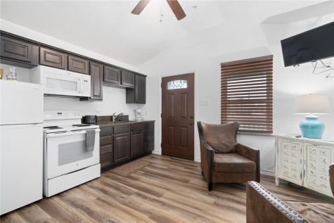 1852 State Highway 188 Rockport TX 78382