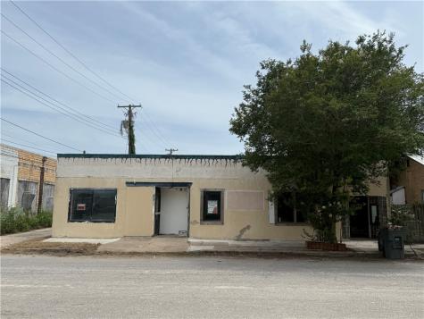 106 E 1st Street Alice TX 78332