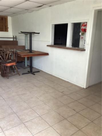 916 S Highway 281 Alice TX 78332