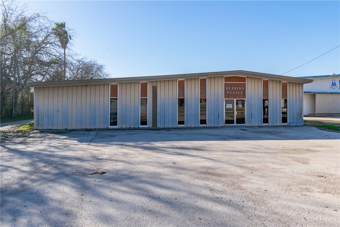 1303 S Falfurrias Highway Alice TX 78332