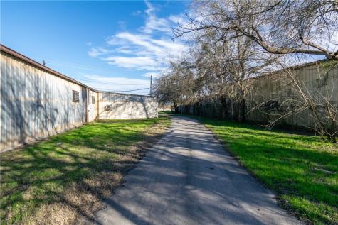 1303 S Falfurrias Highway Alice TX 78332