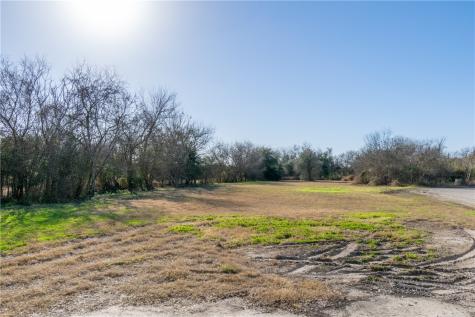 1303 S Falfurrias Highway Alice TX 78332