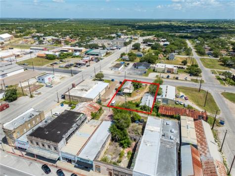 214 E Market Street Sinton TX 78387