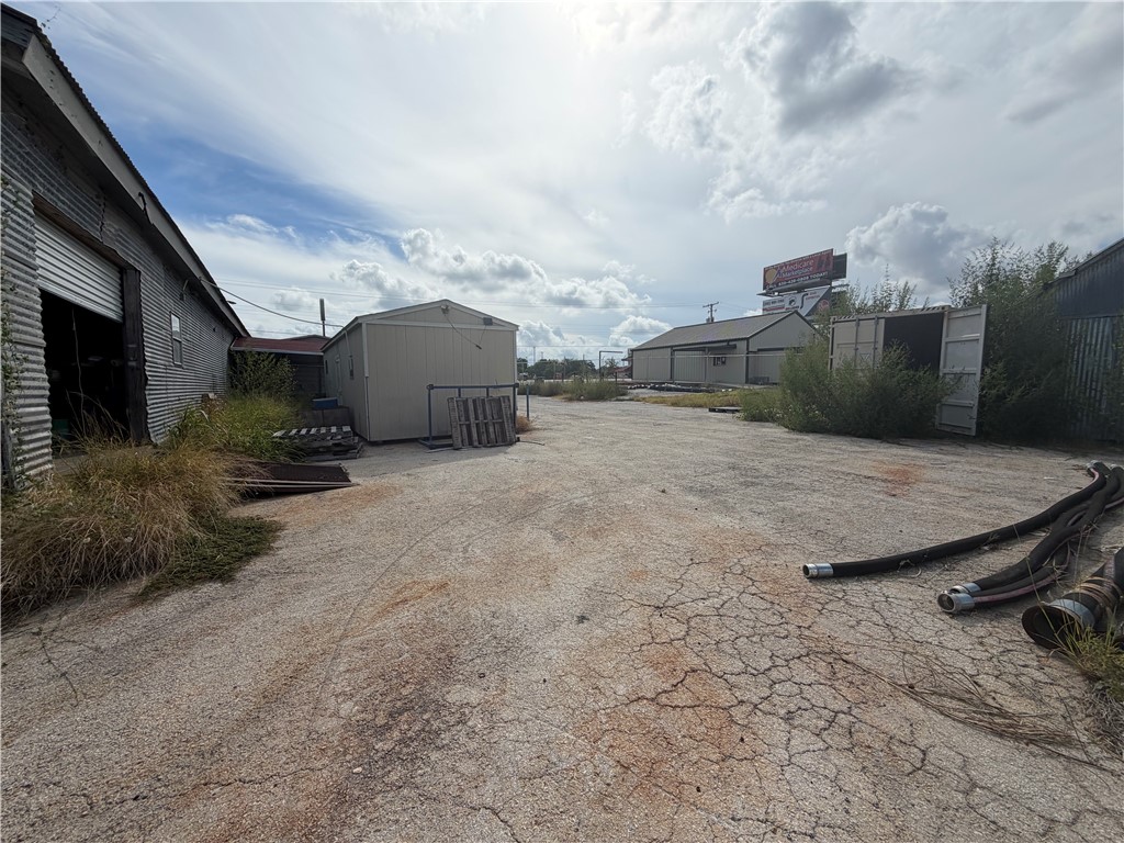 114 S Sunset Strip Drive Kenedy TX 78119