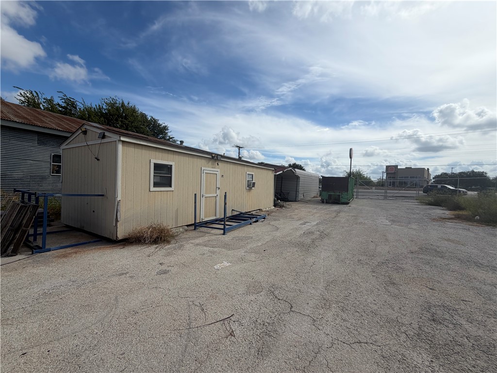 114 S Sunset Strip Drive Kenedy TX 78119