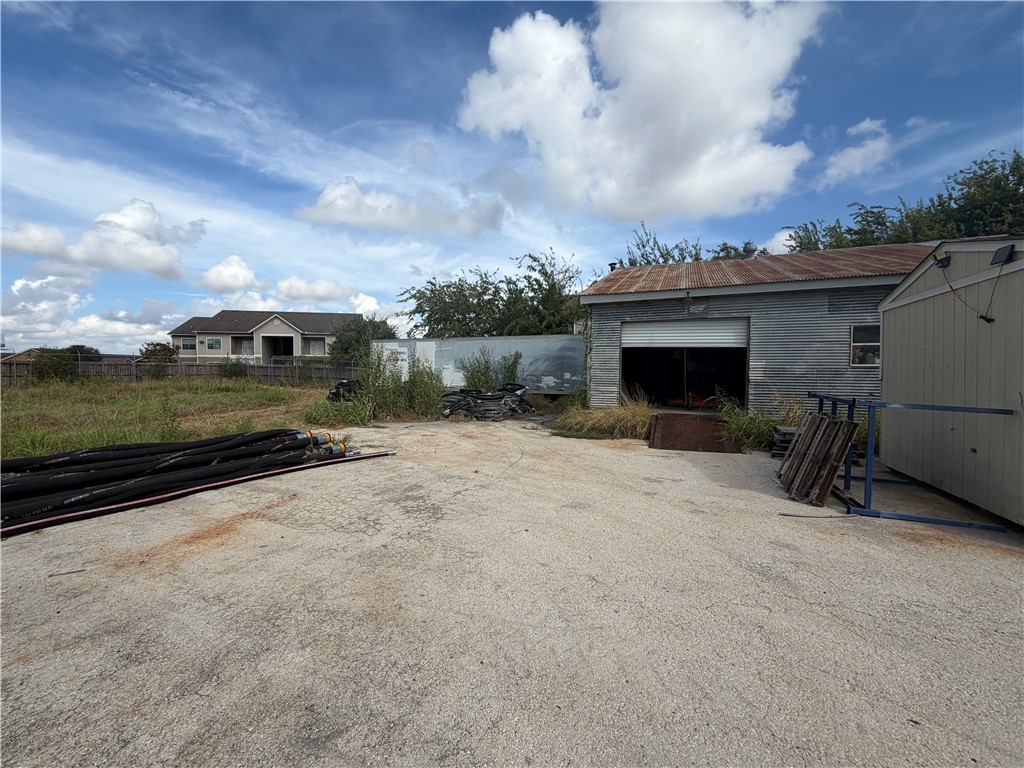 114 S Sunset Strip Drive Kenedy TX 78119