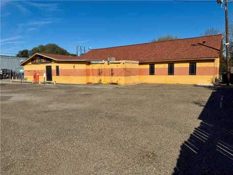 107 Cecilia Street Alice TX 78332