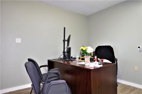 902 Us Highway 181 Portland TX 78374