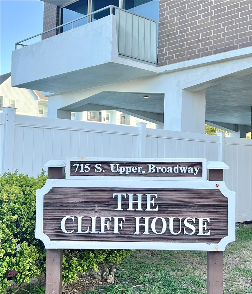 715 S Upper Broadway Street 205 Corpus Christi TX 78401