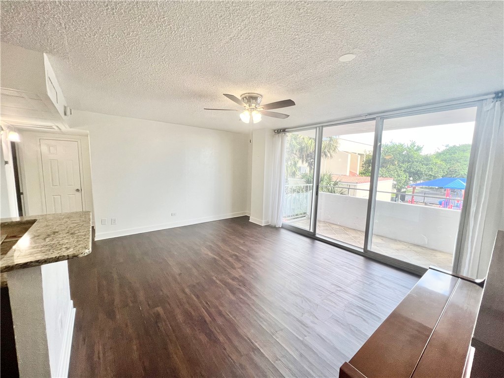 715 S Upper Broadway Street 205 Corpus Christi TX 78401